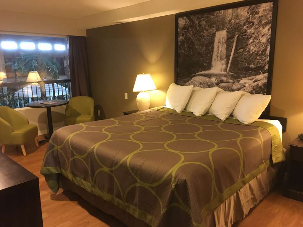 Super 8 By Wyndham Prince George Rom bilde